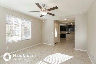8229 W Albeniz Pl in Phoenix, AZ - Building Photo - Building Photo