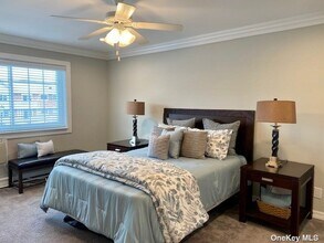 5 Williams Blvd-Unit -5-2G in Lake Grove, NY - Building Photo - Building Photo