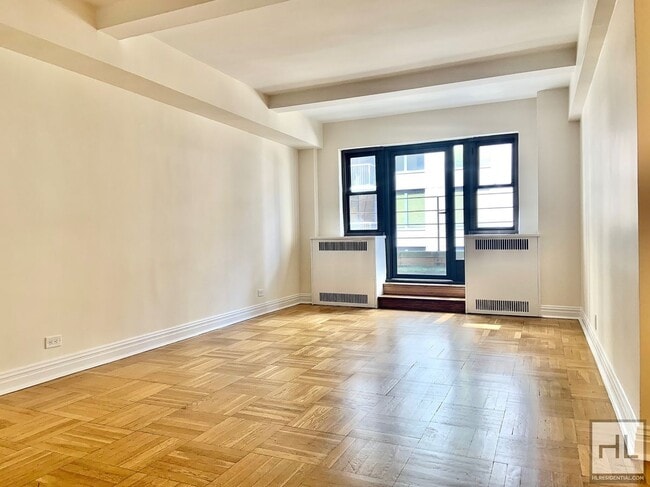 141 E 56th St