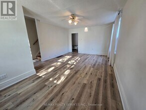 82 Rosedale Ave W in Brampton, ON - Building Photo - Building Photo