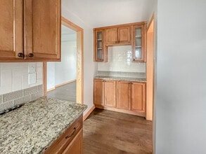 5156 W 63rd Pl in Chicago, IL - Building Photo - Building Photo