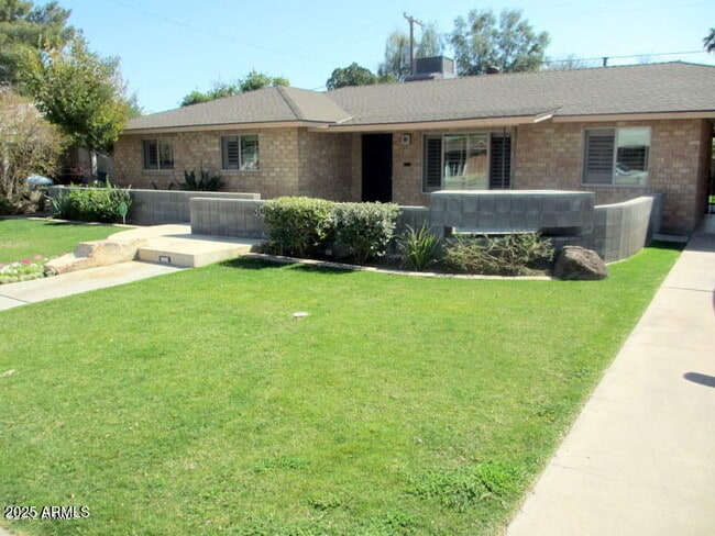 3015 E Montecito Ave in Phoenix, AZ - Building Photo - Building Photo