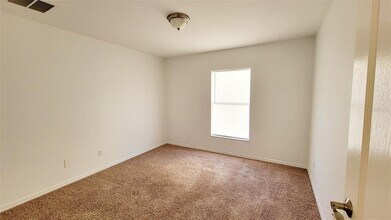 20032 Nob Oak Ave in Tampa, FL - Building Photo - Building Photo