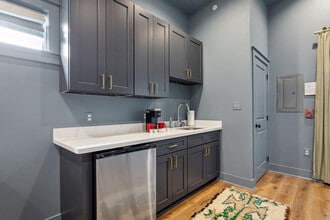 1738 N Rampart St in New Orleans, LA - Foto de edificio - Building Photo