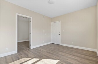 474 1/2 E Norwich Ave, Unit A in Columbus, OH - Building Photo - Building Photo