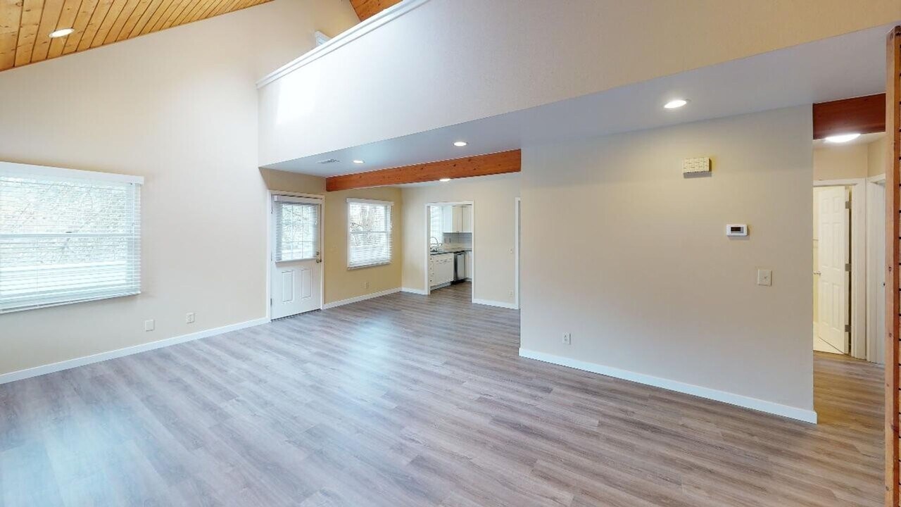 1625 NW 25th Ave in Portland, OR - Building Photo