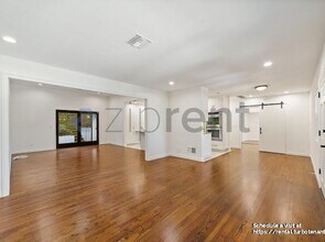 4174 Vanetta Dr in Los Angeles, CA - Foto de edificio - Building Photo