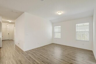 190 Crystal River Rd in Niederwald, TX - Building Photo - Building Photo