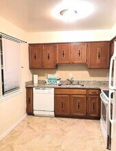 1927 Fort Monroe Ct in Dumfries, VA - Building Photo - Building Photo