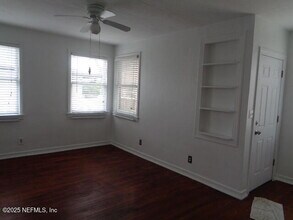 533 3rd Ave N in Jacksonville Beach, FL - Building Photo - Building Photo