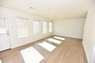 18715 Cepagatti Dr in New Caney, TX - Building Photo - Building Photo