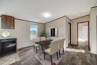106 Monte Vis Dr in Elgin, TX - Building Photo - Building Photo