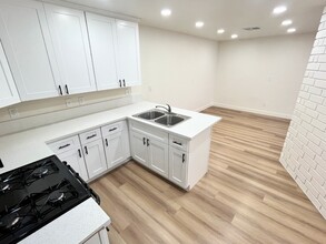 1417 N Pennsylvania Ave in Colton, CA - Foto de edificio - Building Photo