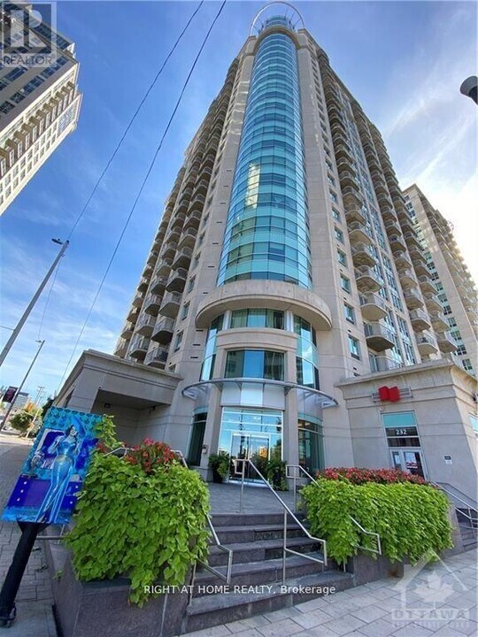 234-234 Rideau St in Ottawa, ON - Building Photo
