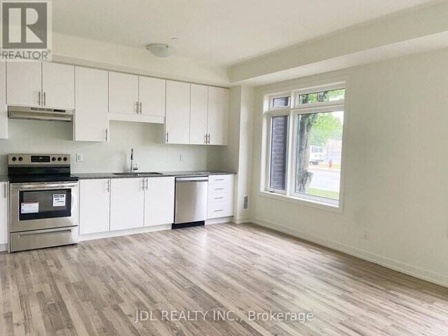 370 A-370A Red Maple Rd