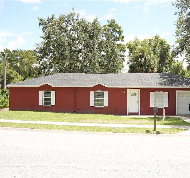 property at 7417 Savannah Ln