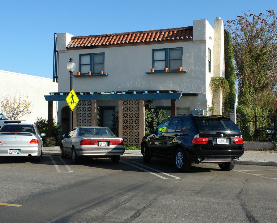 333 Hope St in Mountain View, CA - Building Photo