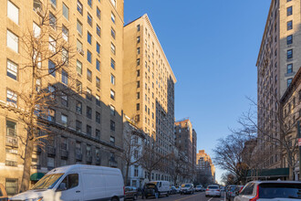 311 W 106th St in New York, NY - Building Photo - Primary Photo