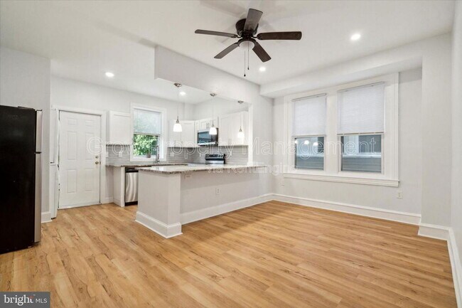 5335 Angora Terrace in Philadelphia, PA - Building Photo - Building Photo