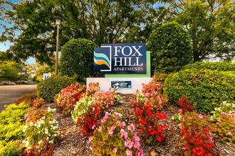 Fox Hill Apartments in Hampton, VA - Building Photo - Building Photo