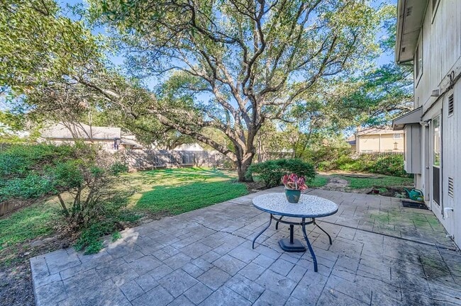 2812 Little Elm Trail