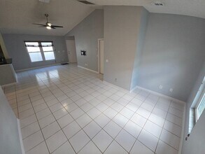3414 Palm Beach Dr in Valrico, FL - Building Photo - Building Photo