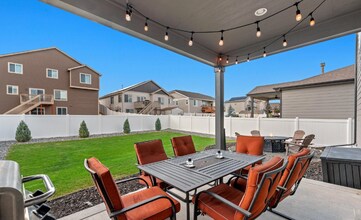 5240 Osbourne Dr in Windsor, CO - Building Photo - Building Photo