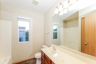1506 Roth Dr in Joliet, IL - Building Photo - Building Photo