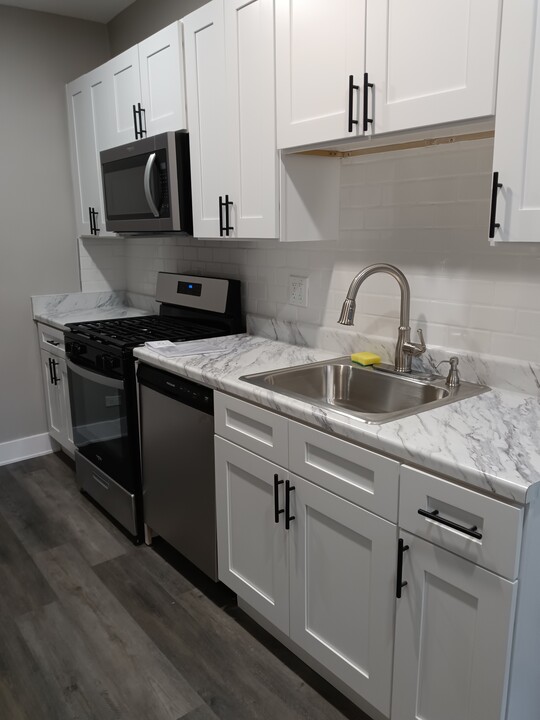 12962 Clifton Blvd in Lakewood, OH - Building Photo