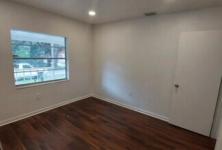 824 Valencia Ave in Daytona Beach, FL - Building Photo - Building Photo