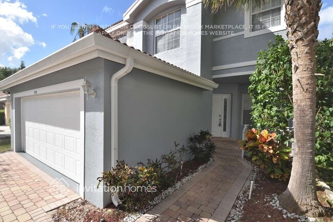 5115 Crescent Moon Dr in Greenacres, FL - Building Photo - Building Photo