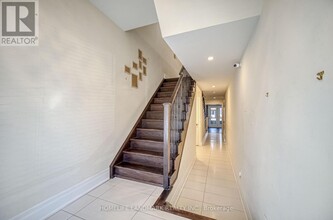 18 Golden Trail in Vaughan, ON - Building Photo - Building Photo