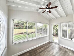 5924 SW 41st St in Miami, FL - Building Photo - Building Photo