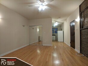 4237 N Paulina St, Unit 4227-E1 in Chicago, IL - Building Photo - Building Photo