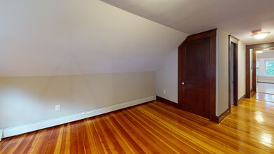 20-22 Upcrest Rd, Unit 3 in Boston, MA - Building Photo - Building Photo