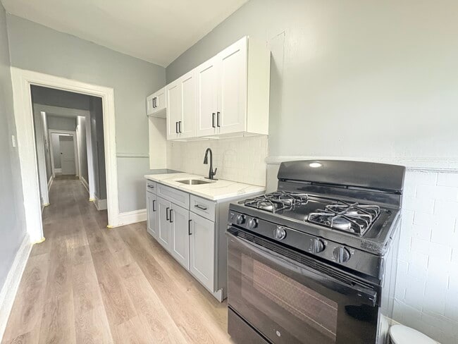 39 Shepard Ave, Unit 11