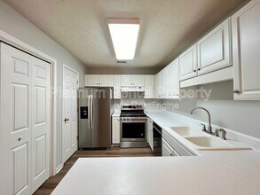 725 Avening Ct in Alpharetta, GA - Building Photo - Building Photo