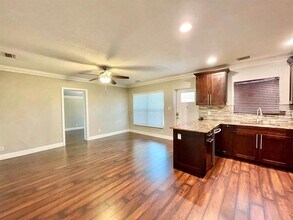 909 N Excelda Ave in Tampa, FL - Building Photo - Building Photo