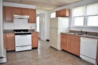 542 Oak St in Indiana, PA - Building Photo - Building Photo