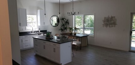 16325 Tee Rd in Cobb, CA - Building Photo - Building Photo