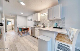 2621 Lagoon Knoll Dr in Panama City, FL - Building Photo - Building Photo