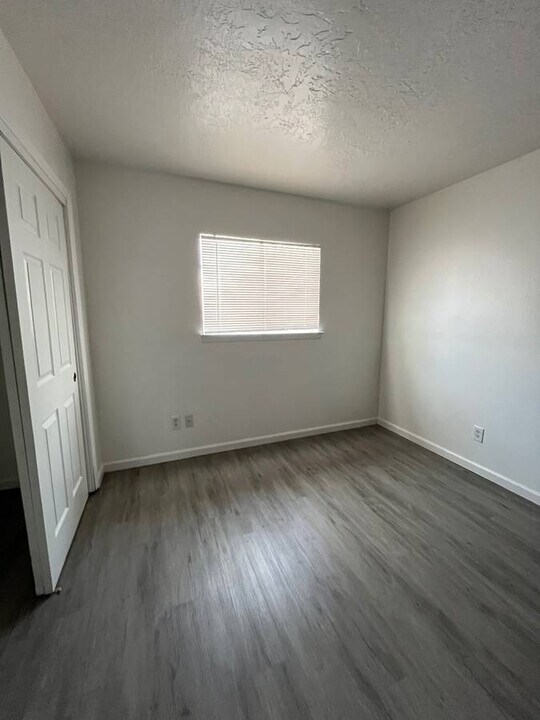 116 Dallas St SE, Unit C in Albuquerque, NM - Building Photo