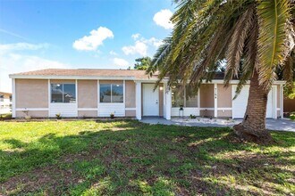 7164 Gama Ct in North Port, FL - Building Photo - Building Photo