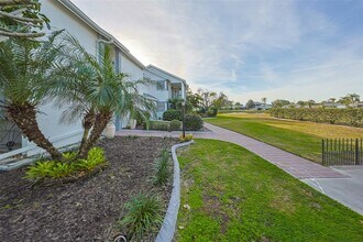 611 Lively Dr in Sun City Center, FL - Building Photo - Building Photo