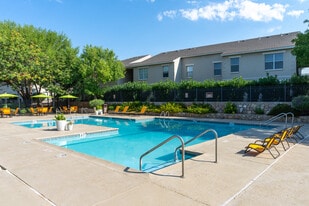 Phoenix in El Paso, TX - Building Photo