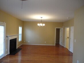 2601 Trailwood Hills Dr in Raleigh, NC - Foto de edificio - Building Photo