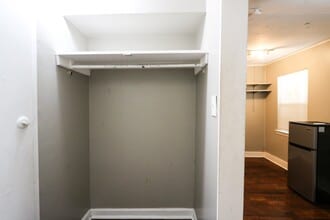 4615 University Oaks Blvd in Houston, TX - Building Photo - Building Photo