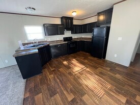 114 Plum St in Hopkinsville, KY - Building Photo