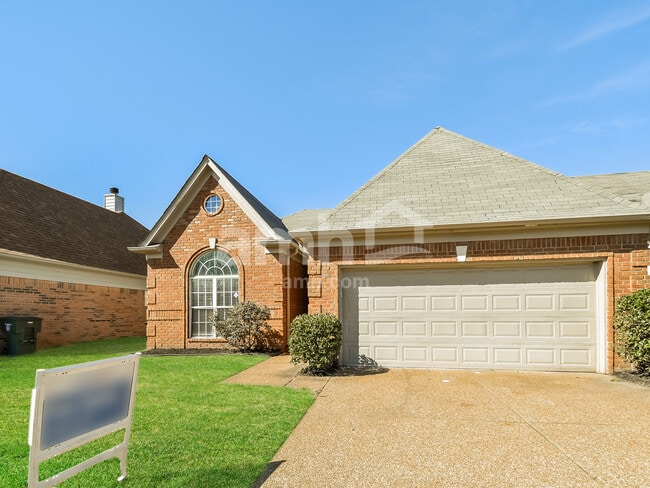 2199 Purple Leaf Ln in Cordova, TN - Building Photo - Building Photo