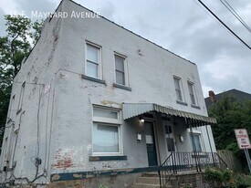 15 E Maynard Ave in Columbus, OH - Building Photo